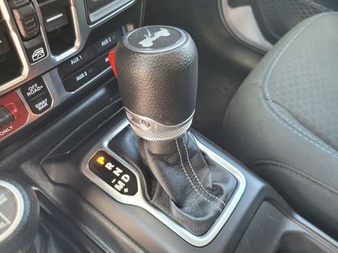 Used 2024 Jeep Wrangler Unlimited Rubicon 4xe AWD/4WD image 20
