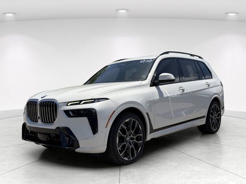 Used 2023 BMW X7 xDrive40i w/ M Sport Package AWD/4WD image 7