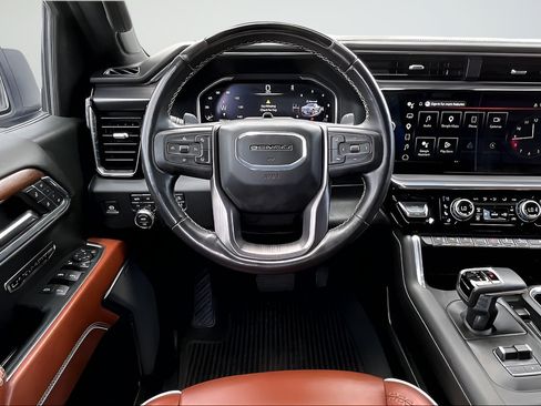 Used 2024 GMC Sierra 1500 Denali Ultimate AWD/4WD image 8