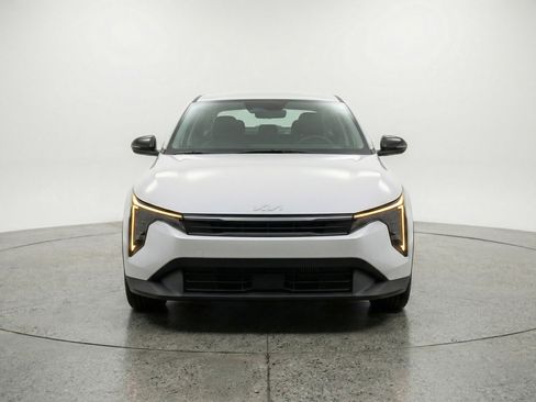 Used 2025 Kia K4 FWD image 2
