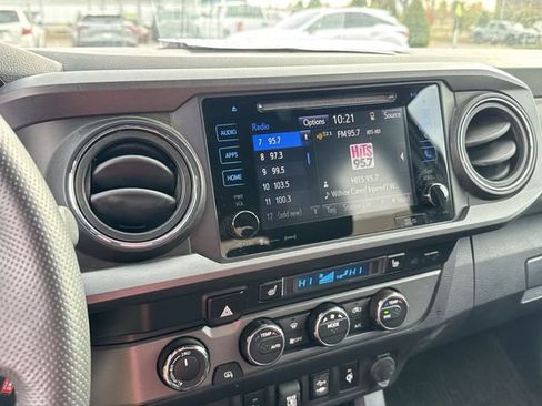 Used 2019 Toyota Tacoma TRD Off-Road image 13