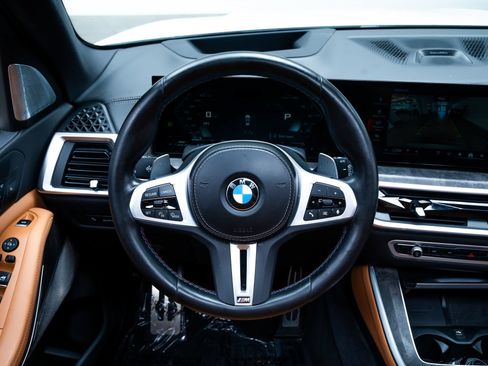 Used 2024 BMW X5 M60i AWD/4WD image 11