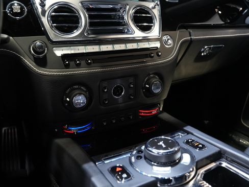 Used 2020 Rolls-Royce Ghost RWD image 52