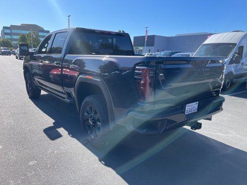 Used 2026 GMC Sierra 2500 AT4 w/ AT4 Premium Plus Package AWD/4WD image 2