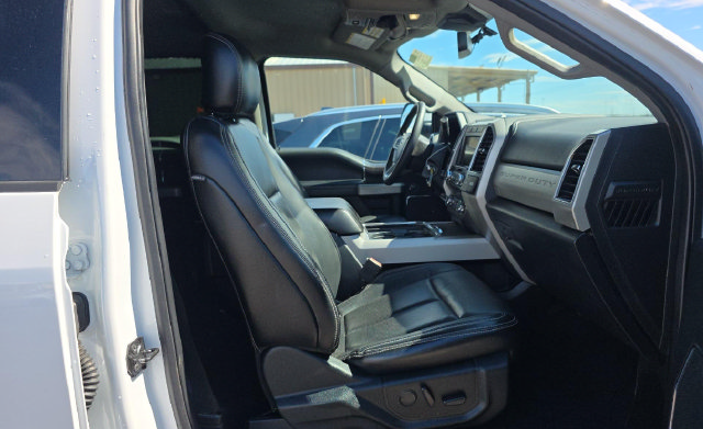 Used 2020 Ford F250 Lariat w/ Lariat Value Package AWD/4WD image 3