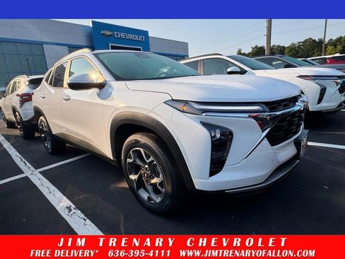 New 2025 Chevrolet Trax LT w/ Sunroof Package image 25