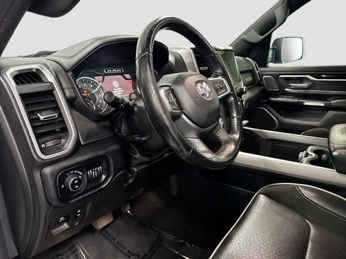 Used 2020 RAM 1500 Laramie w/ Night Edition AWD/4WD image 5