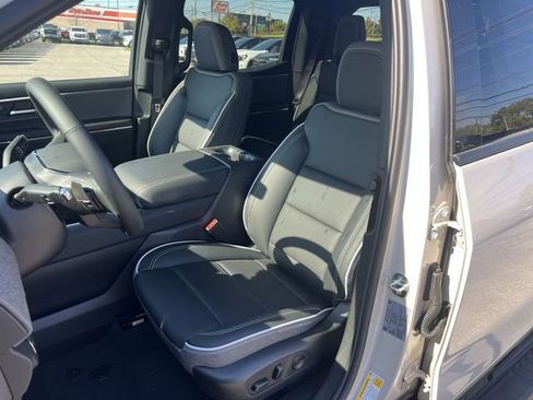 New 2026 GMC Sierra EV Elevation image 15