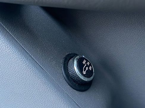 Used 2017 Cadillac XT5 Luxury image 22