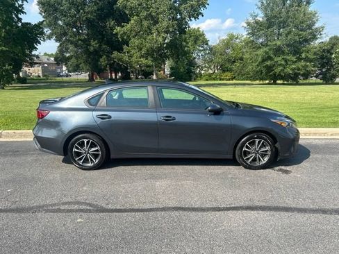 Certified 2023 Kia Forte LXS FWD image 28