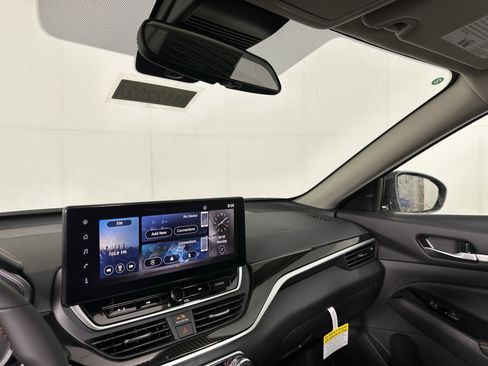 New 2025 Nissan Altima 2.5 SR w/ SR Premium Package image 32