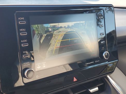 Certified 2022 Toyota Venza LE image 27