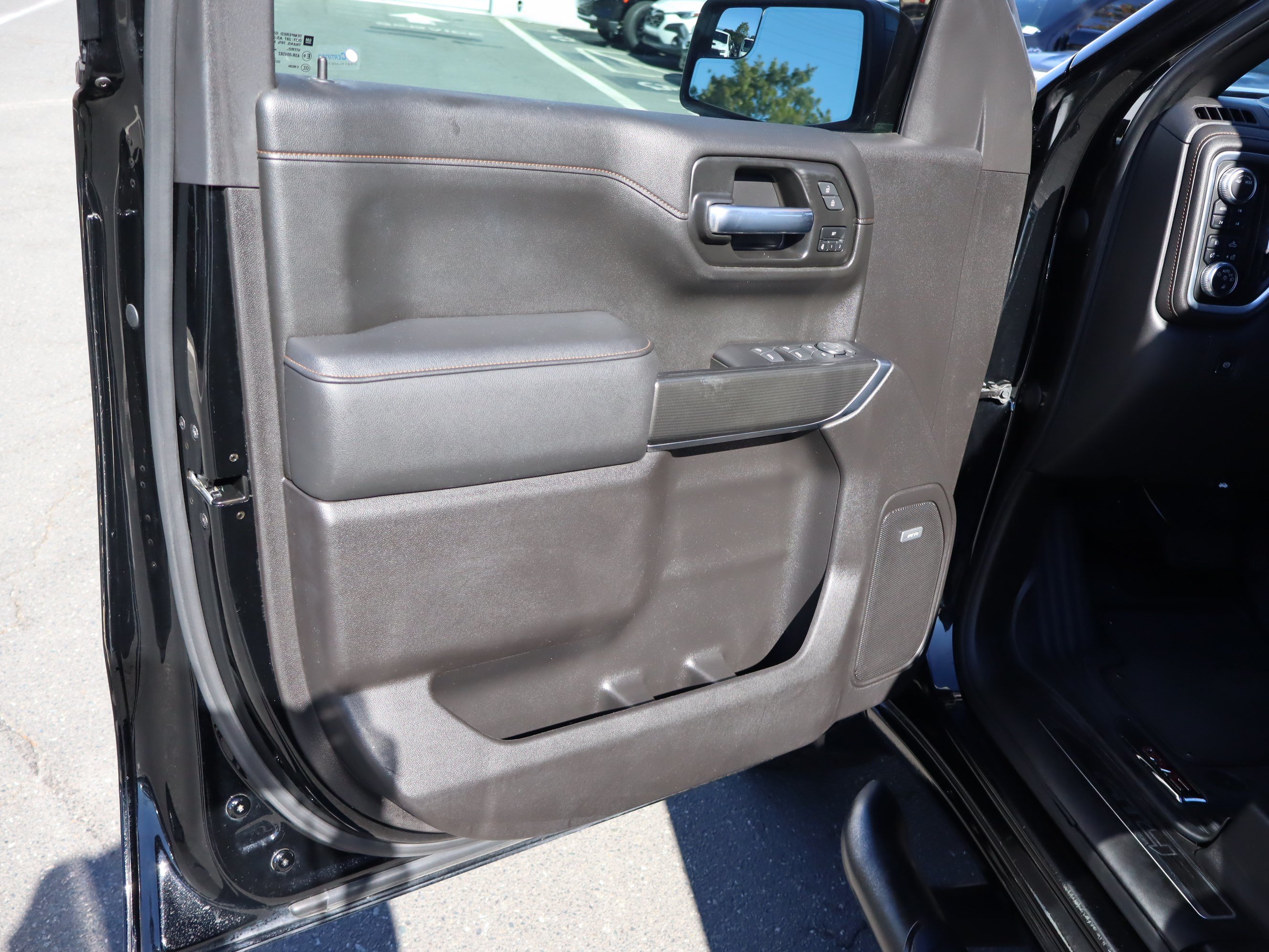 Used 2021 GMC Sierra 1500 AT4 w/ AT4 Preferred Package AWD/4WD image 19