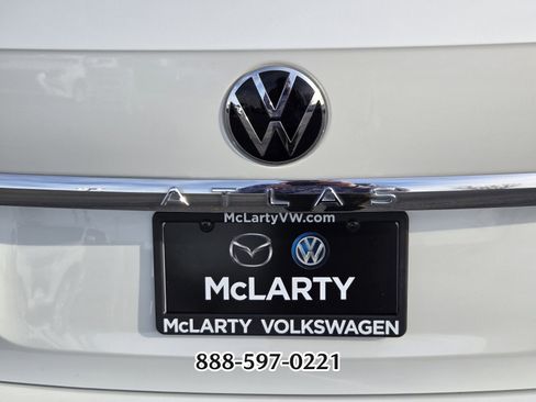 Used 2021 Volkswagen Atlas SE w/ Panoramic Sunroof Package image 18