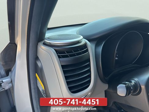 Used 2015 Kia Soul + FWD image 18