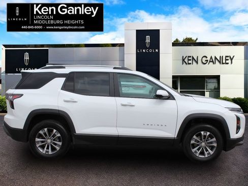 Used 2025 Chevrolet Equinox LT w/ Convenience Package II image 8