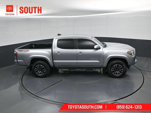 Used 2023 Toyota Tacoma TRD Sport AWD/4WD image 43