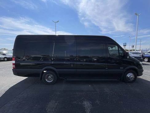 Used 2016 Mercedes-Benz Sprinter 3500 image 4