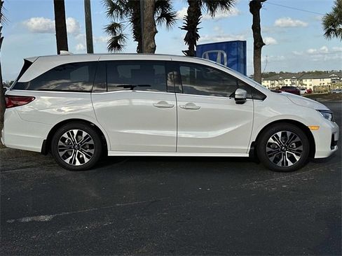 New 2026 Honda Odyssey Elite image 2