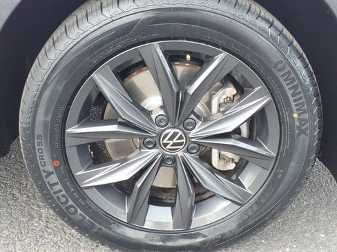 Certified 2024 Volkswagen Tiguan Wolfsburg Edition image 9