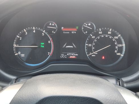 Used 2023 Lexus GX 460 Luxury w/ Sport Design Package AWD/4WD image 17