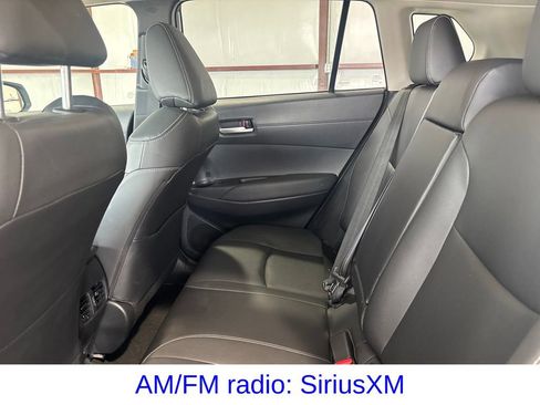Used 2025 Toyota Corolla Cross XLE FWD image 12