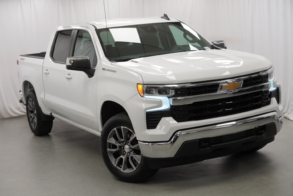 Used 2024 Chevrolet Silverado 1500 LT AWD/4WD image 12