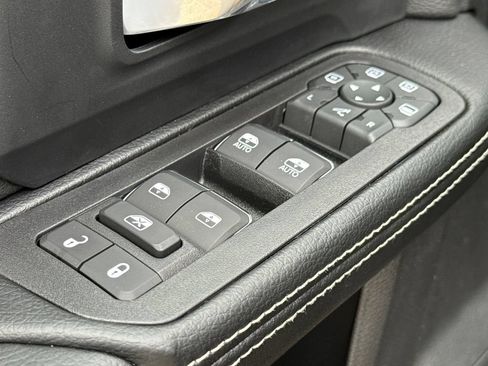 New 2026 RAM 2500 Laramie AWD/4WD image 20