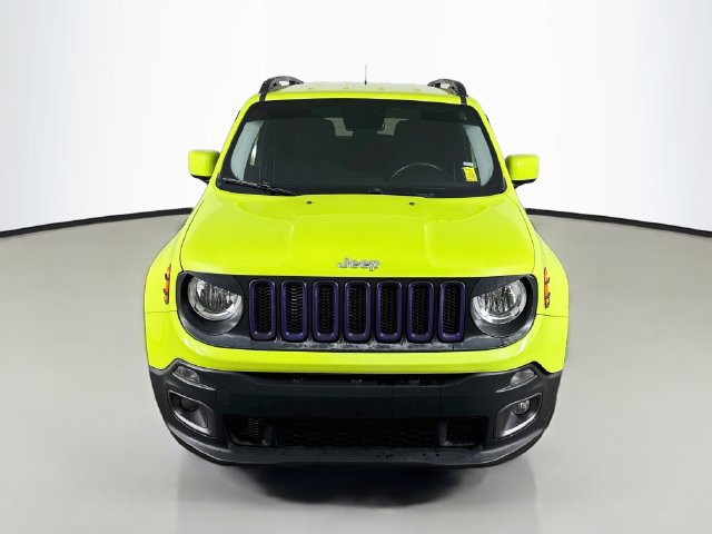 Used 2017 Jeep Renegade Latitude w/ Popular Equipment Group FWD image 2