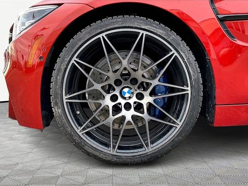 Used 2018 BMW M4 Coupe image 9