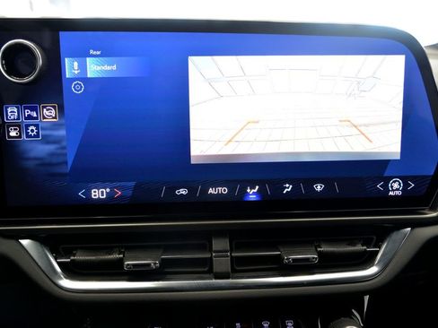 Certified 2025 Chevrolet Equinox EV LT image 20