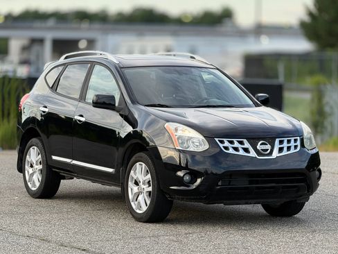 Used 2011 Nissan Rogue SV w/ SL Pkg FWD image 1
