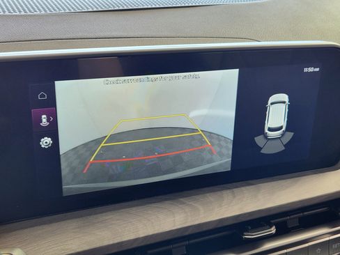 Used 2025 Kia Telluride AWD image 22