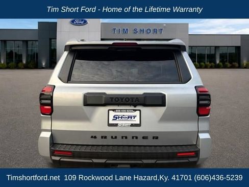 Used 2025 Toyota 4Runner SR5 AWD/4WD image 4