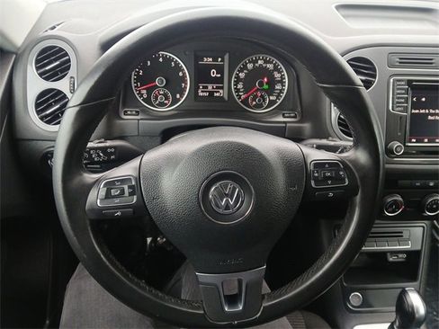 Used 2018 Volkswagen Tiguan Limited w/ Premium Package image 14
