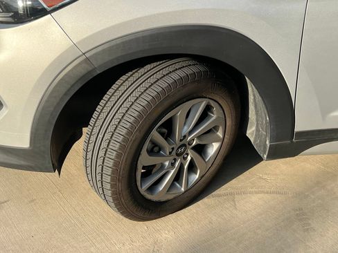 Used 2017 Hyundai Tucson SE Plus w/ Cargo Package FWD image 9