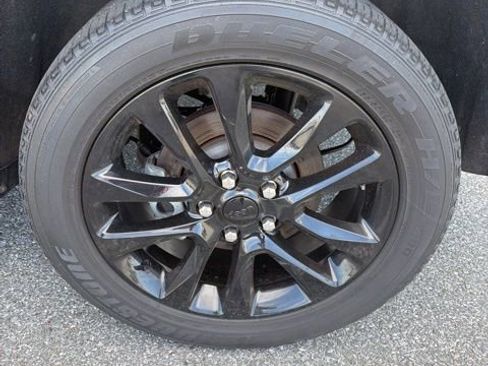 Used 2021 Jeep Grand Cherokee Laredo X image 7