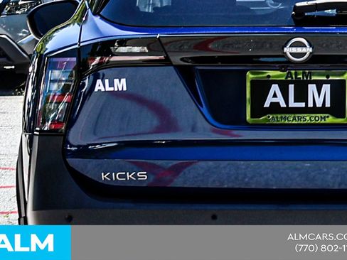 Used 2025 Nissan Kicks SV FWD image 13