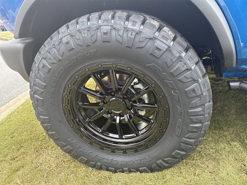 New 2025 Ford Bronco 4-Door w/ Sasquatch Package image 11