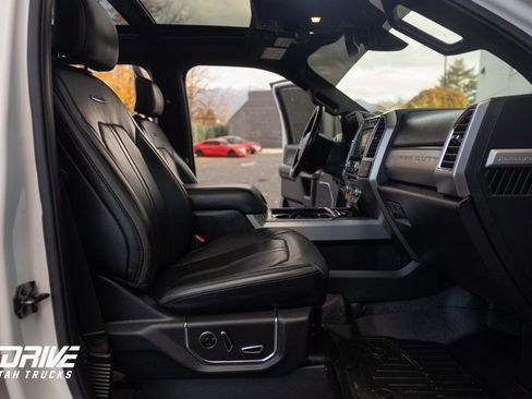 Used 2017 Ford F450 Platinum w/ Platinum Ultimate Package image 18