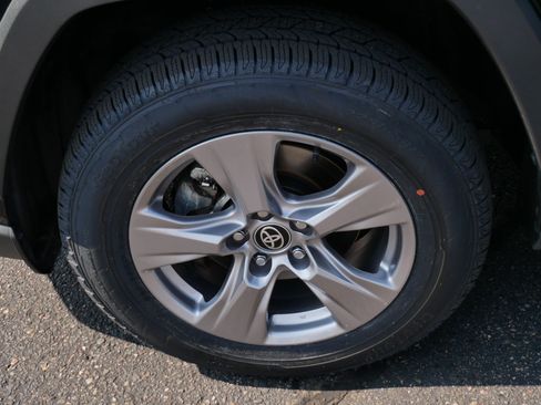 Certified 2025 Toyota RAV4 XLE AWD/4WD image 15
