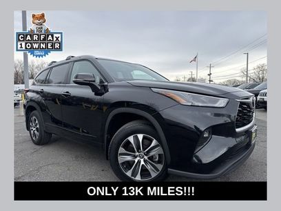Used 2023 Toyota Highlander XLE
