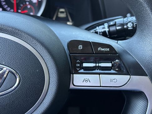 Certified 2022 Hyundai Elantra SEL w/ Preferred Accessory Package image 20