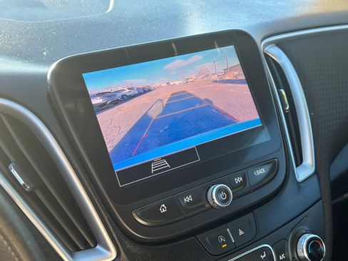 Used 2023 Chevrolet Malibu LT image 24