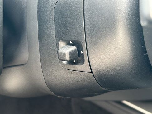 Used 2024 Mercedes-Benz E 350 4MATIC Sedan image 31