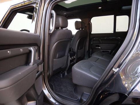 Used 2025 Land Rover Defender 110 X image 16