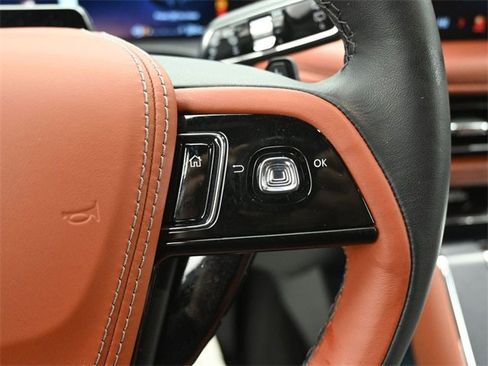 Certified 2025 Lincoln Aviator Reserve w/ Equipment Group 201A image 14