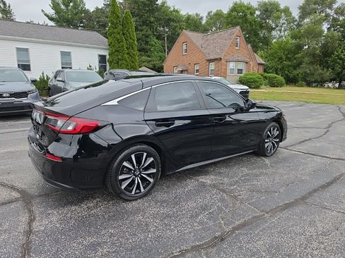 Used 2024 Honda Civic EX-L image 5
