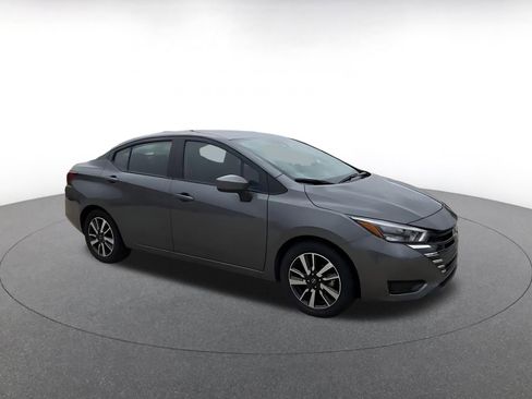 Used 2025 Nissan Versa SV FWD image 2