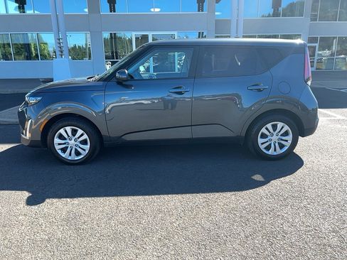 Used 2024 Kia Soul LX FWD image 7